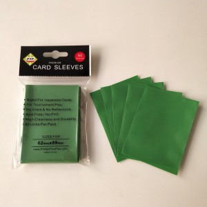 Màu xanh lá cây mờ tay áo bảo vệ sàn cho thẻ chơi game kích thước Nhật Bản 60x87mm